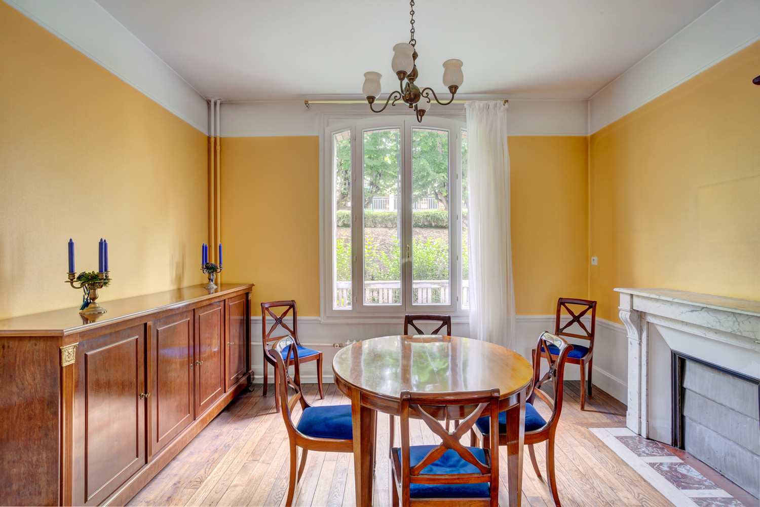 
                                                Vente
                                                 Maison - 176 m² - 6 pièces