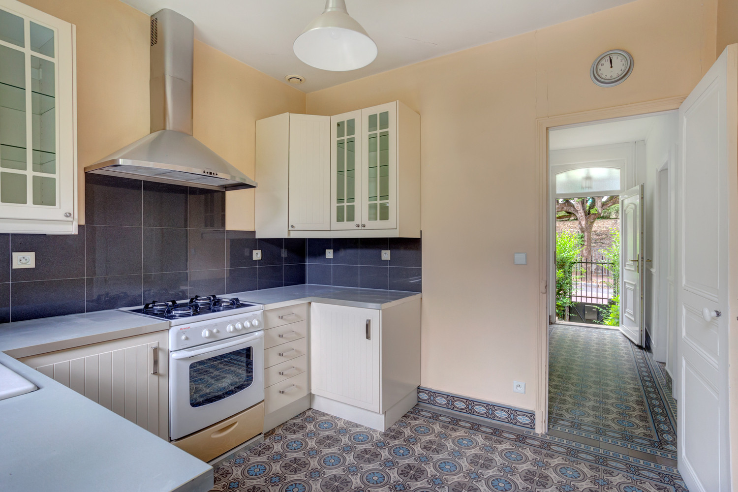 
                                                Vente
                                                 Maison - 176 m² - 6 pièces