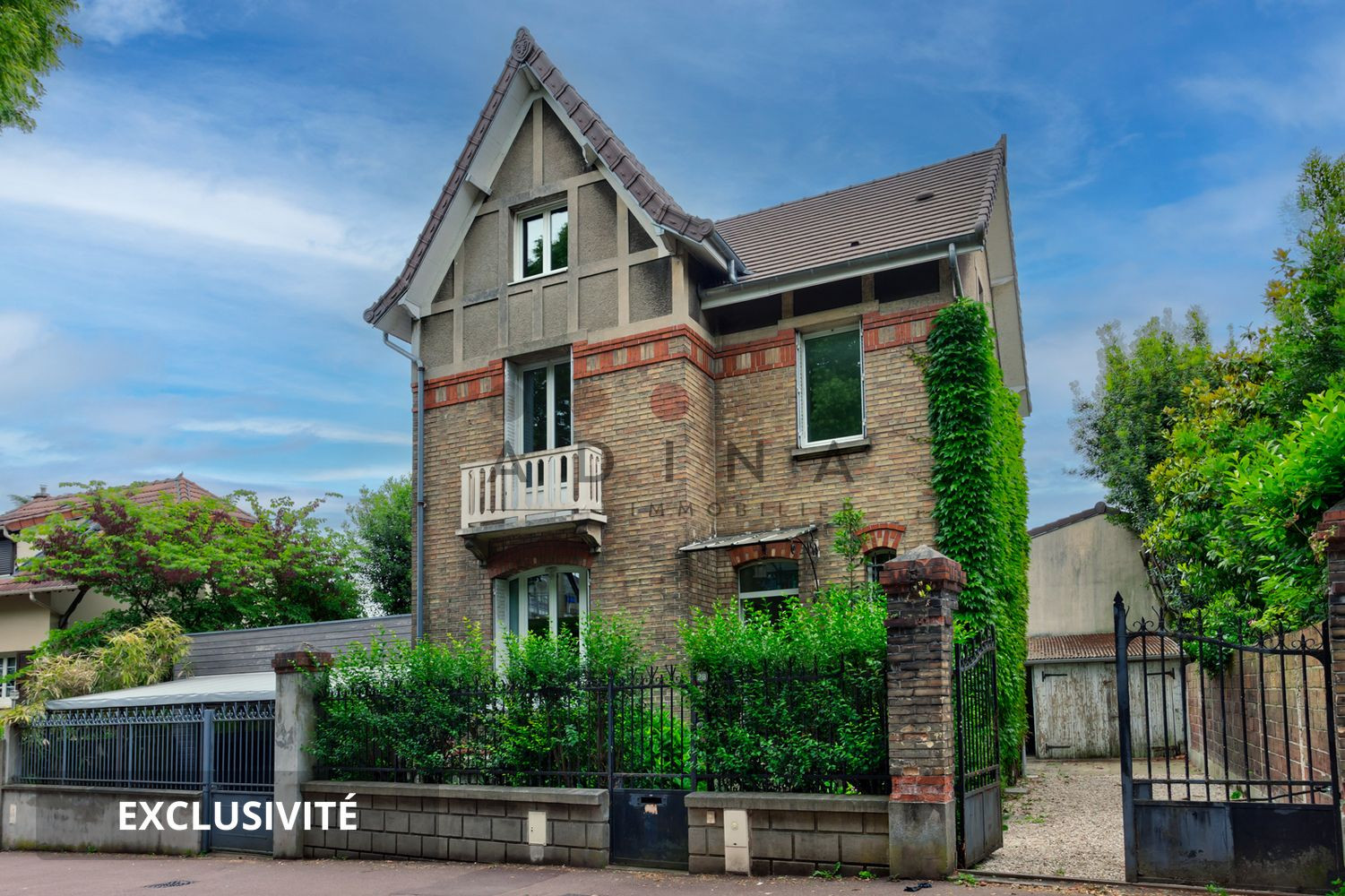 
                                                Vente
                                                 Maison - 176 m² - 6 pièces