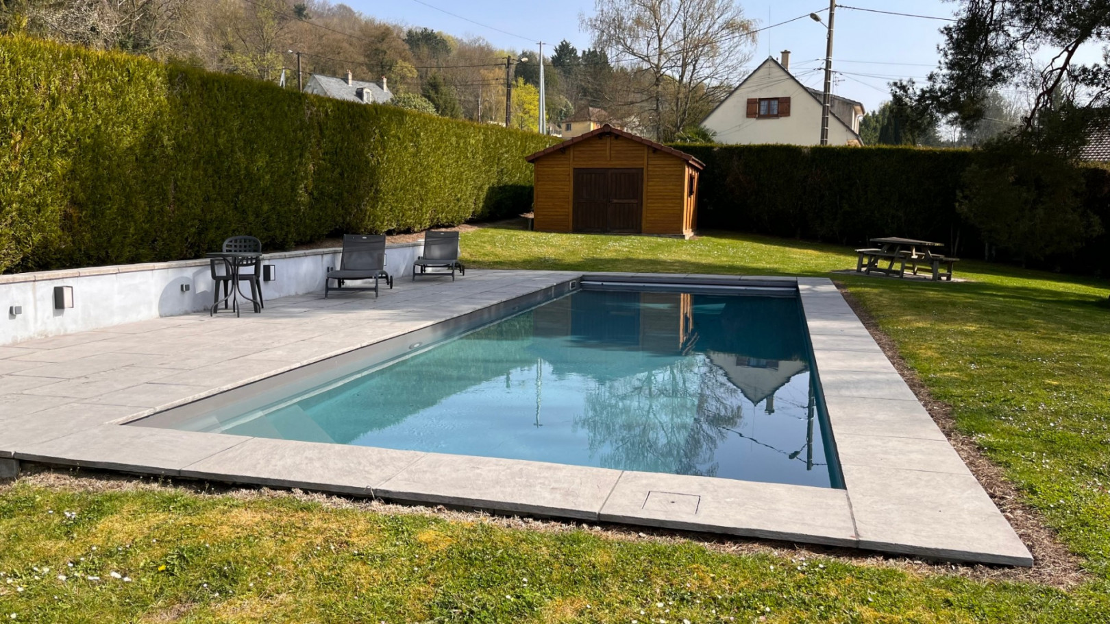 
                                                Vente
                                                 Maison 185m² et piscine 12*4 chauffée sur 1820 m²