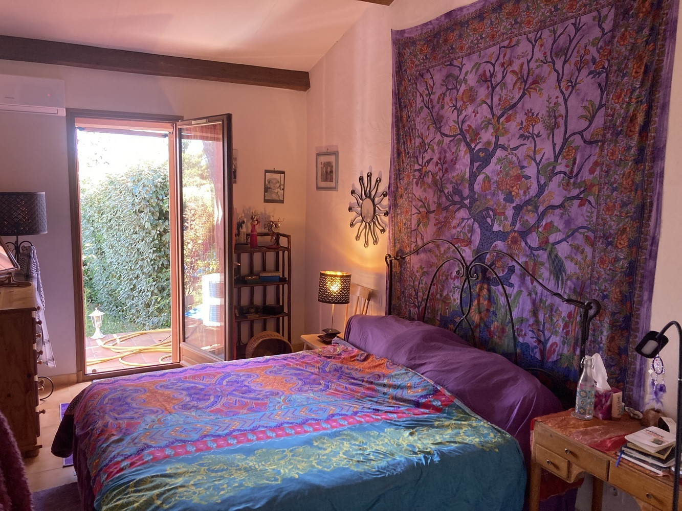 
                                                Vente
                                                 maison 2 chambres + 2 pkg et piscine commune