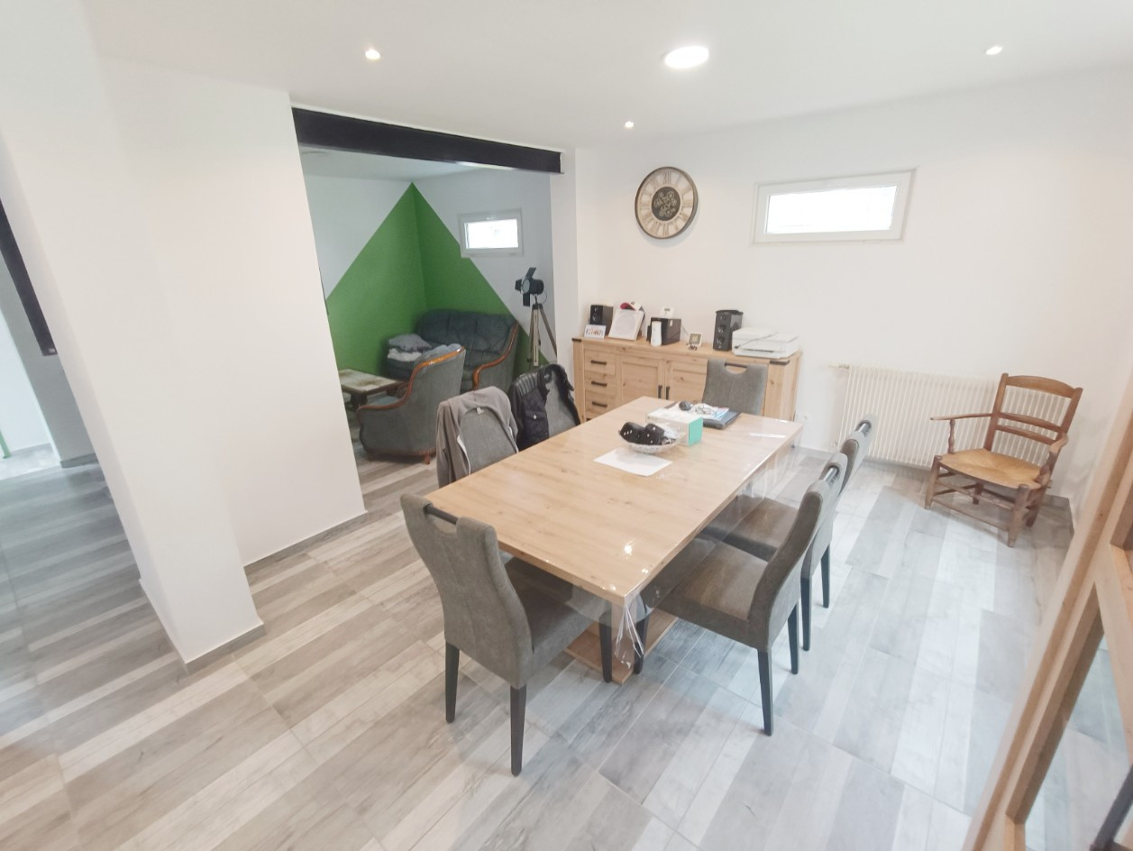 
                                                Vente
                                                 Maison 2 chambres 76m2 grand jardin