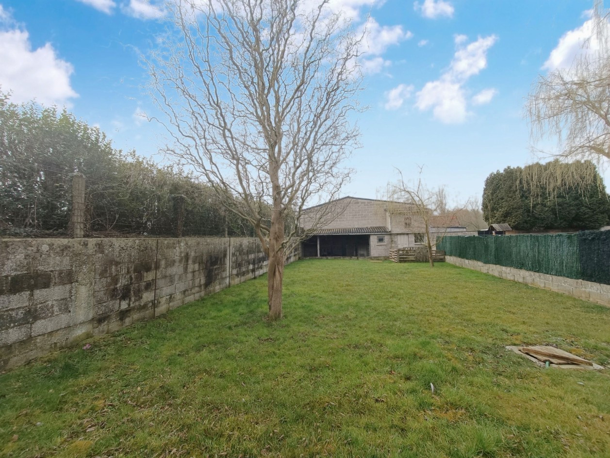 
                                                Vente
                                                 Maison 2 chambres 76m2 grand jardin