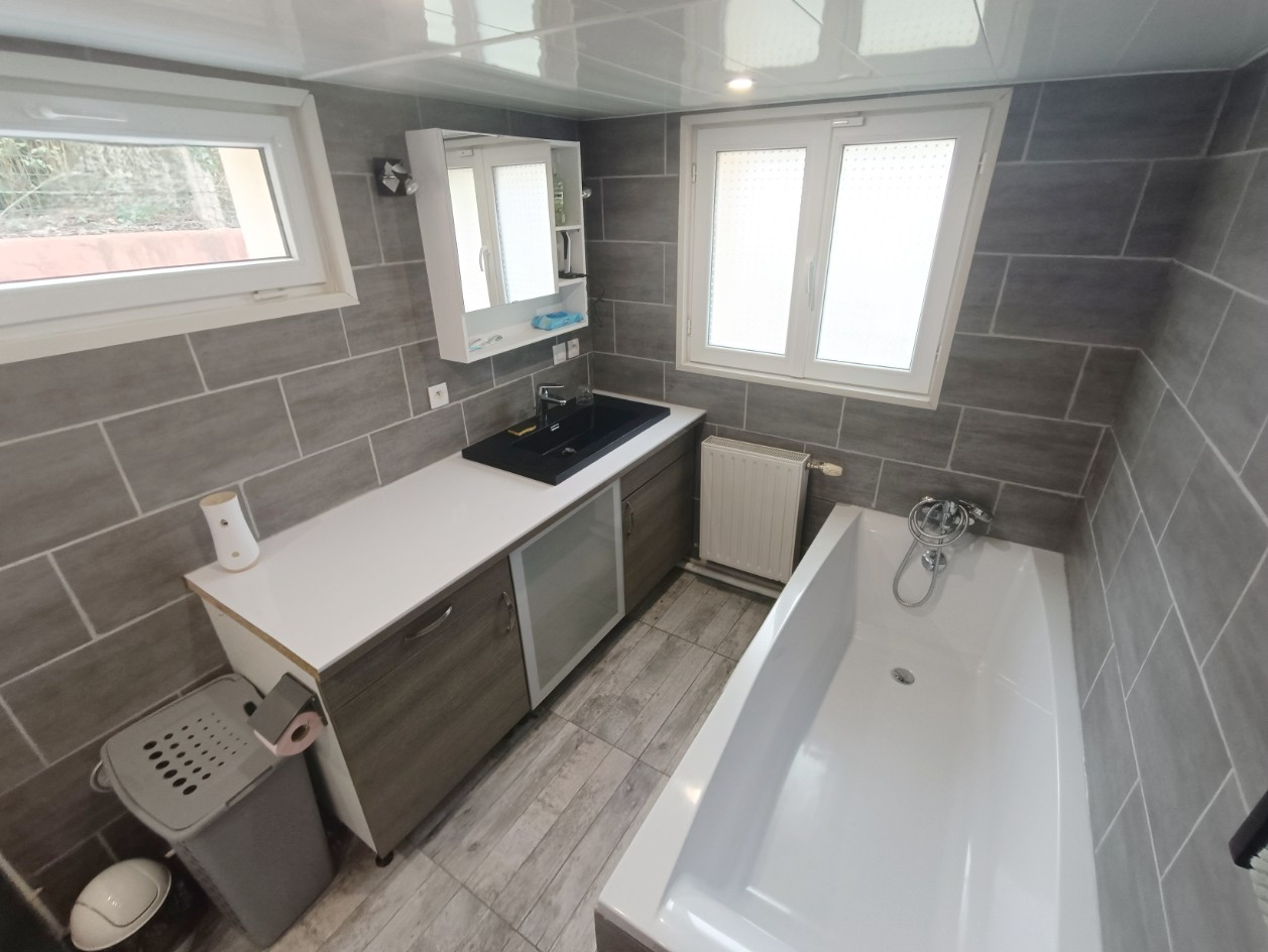 
                                                Vente
                                                 Maison 2 chambres 76m2 grand jardin