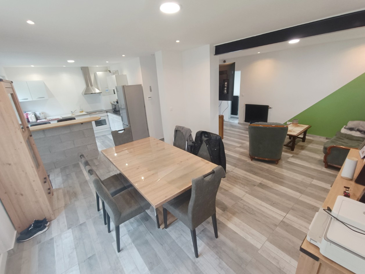 
                                                Vente
                                                 Maison 2 chambres 76m2 grand jardin