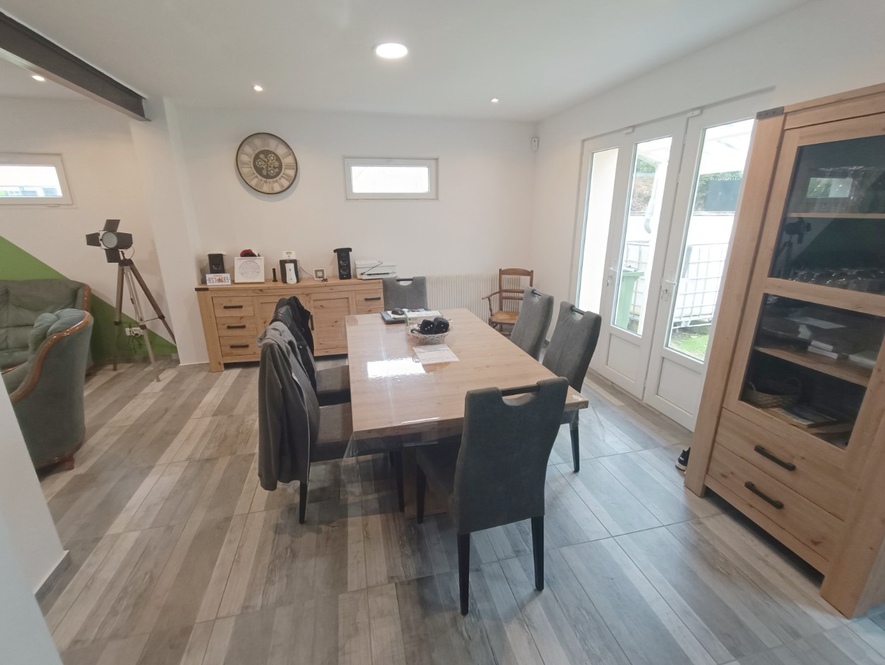 
                                                Vente
                                                 Maison 2 chambres 76m2 grand jardin