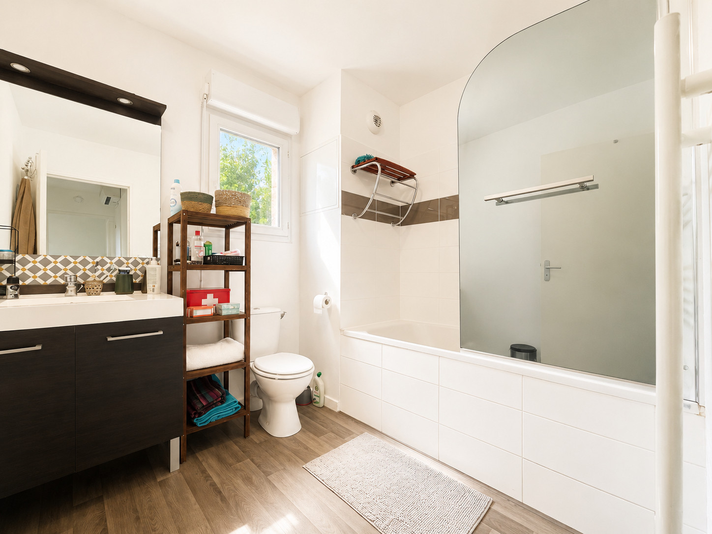 
                                                Vente
                                                 Maison - 2 chambres- à proximité de l'hippodrome de Parilly