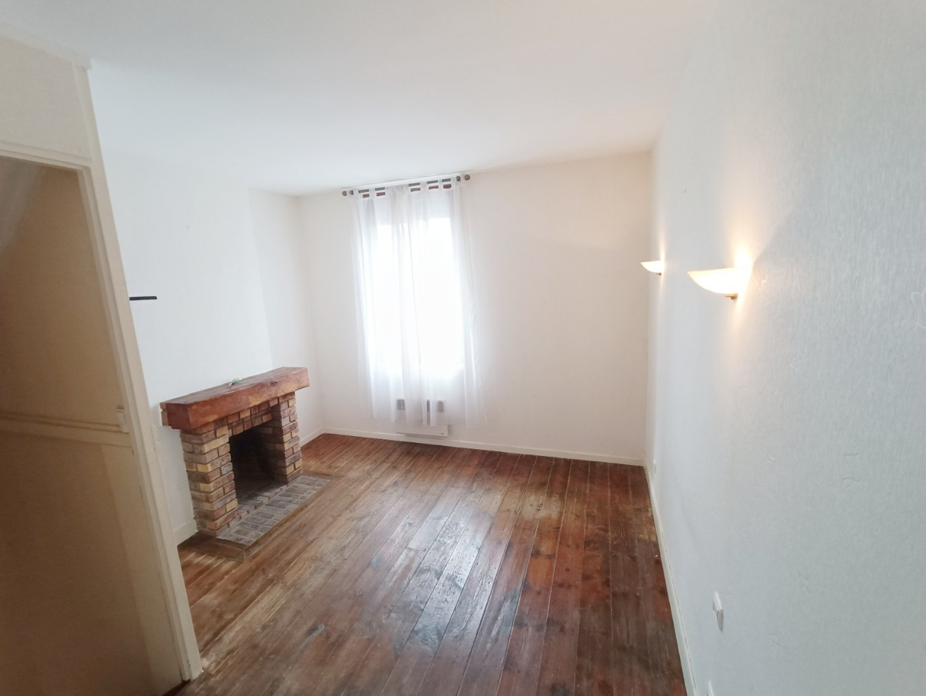 
                                                Vente
                                                 Maison 2 chambres avec cour, Amiens Saint Maurice