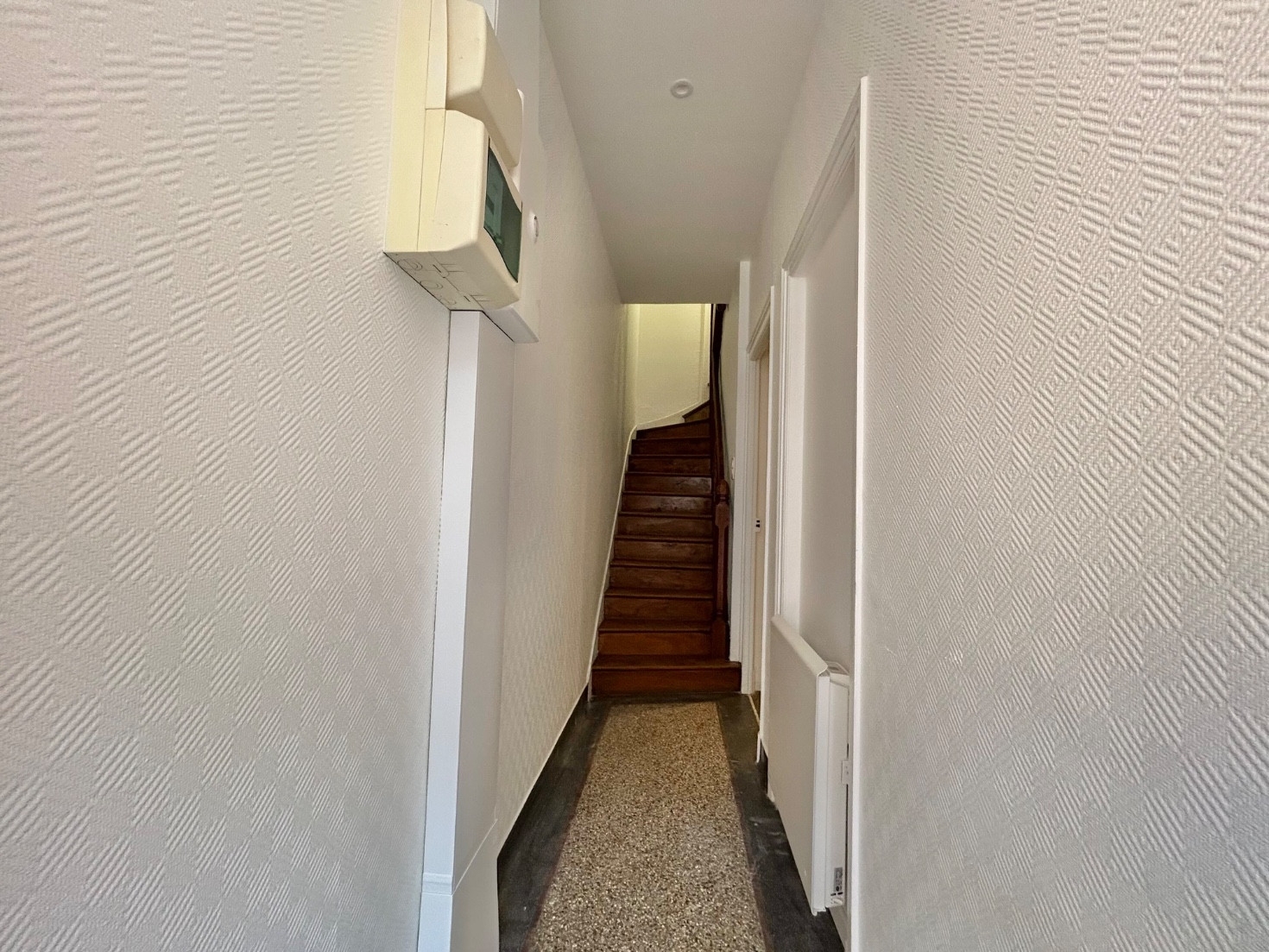 
                                                Location
                                                 Maison 2 chambres avec cour proche gare