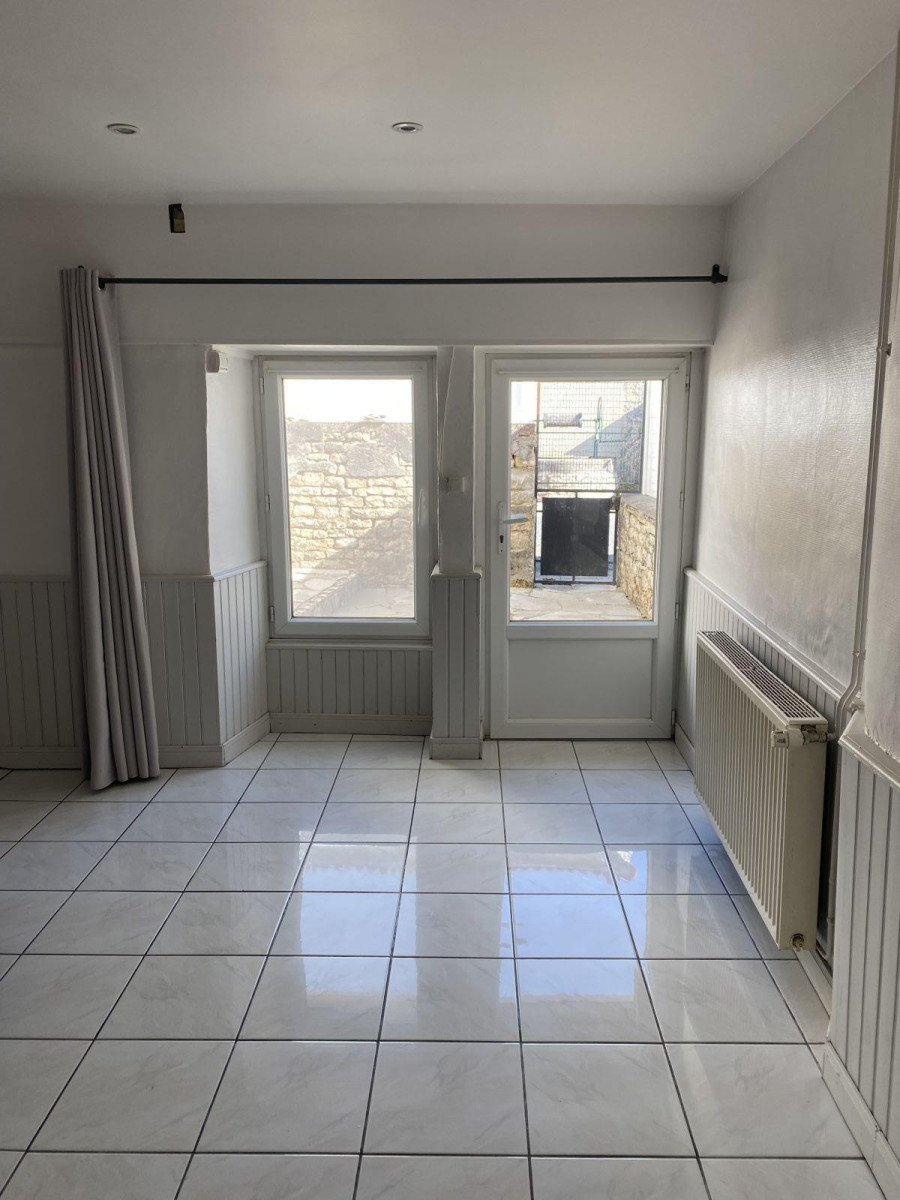 
                                                Location
                                                 Maison 2 chambres avec un grand jardin