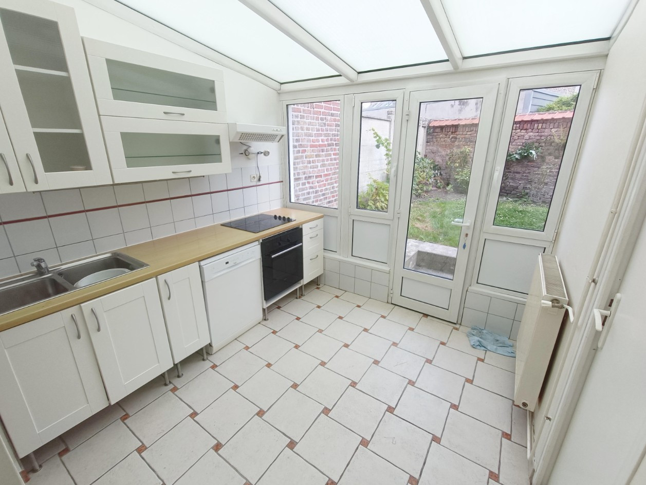 
                                                Location
                                                 Maison, 2 chambres, bureau