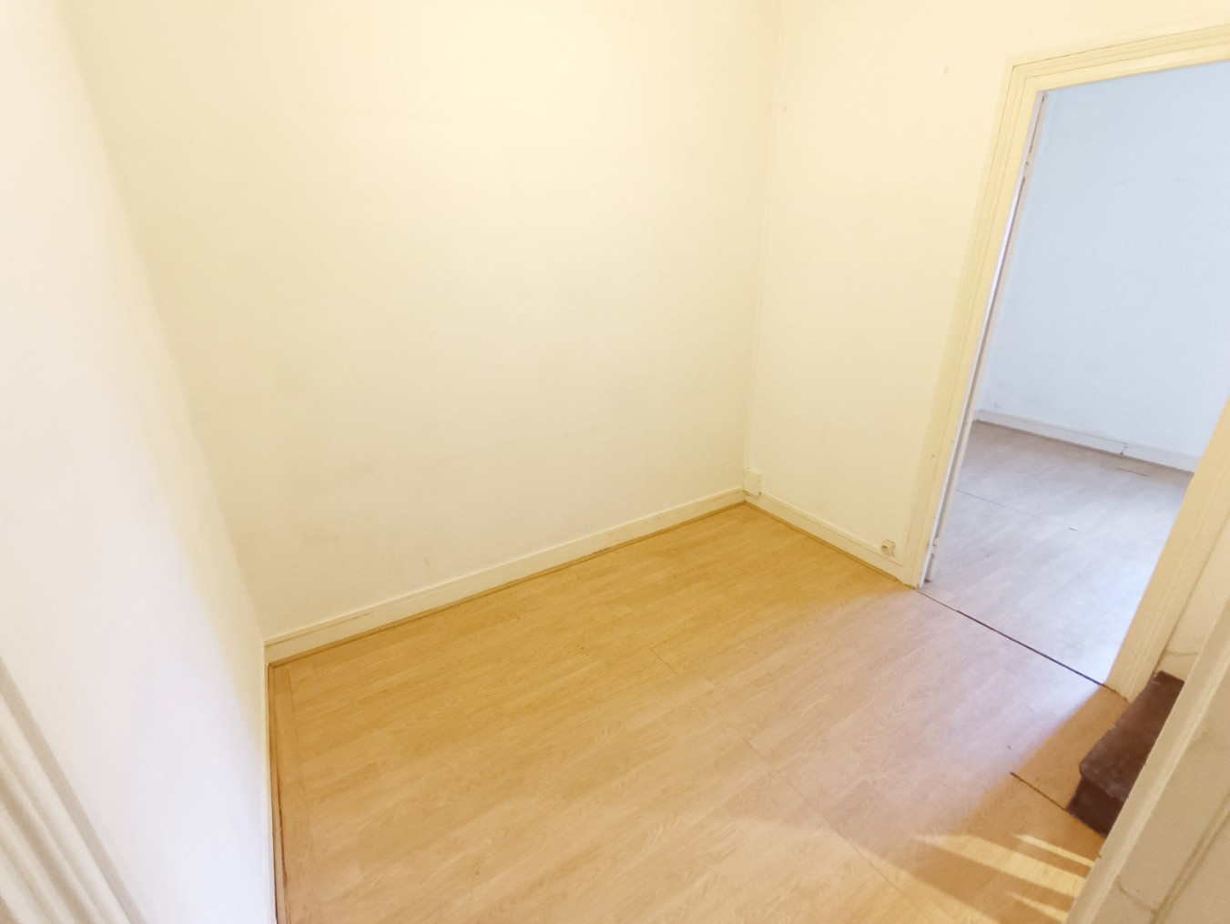 
                                                Vente
                                                 Maison 2 chambres, bureau, cour à Amiens