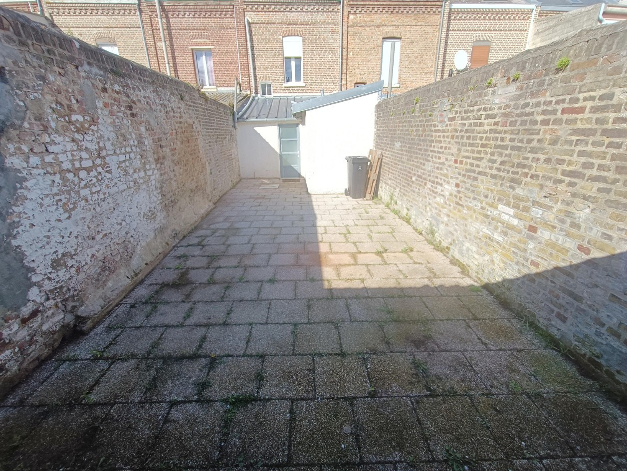 
                                                Location
                                                 Maison 2 chambres, bureau, terrasse