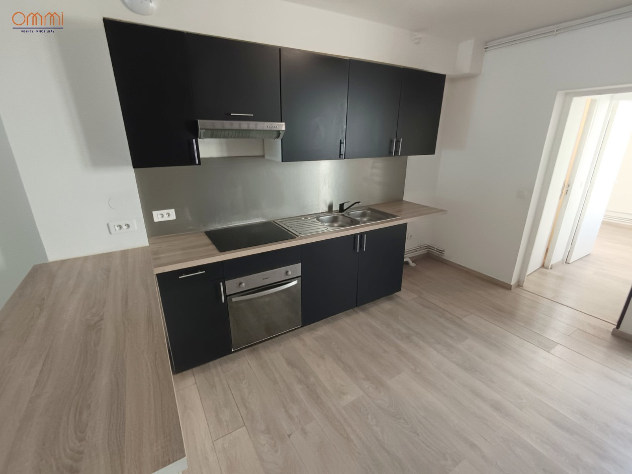 
                                                Location
                                                 Maison 2 chambres Cour proche Coliseum