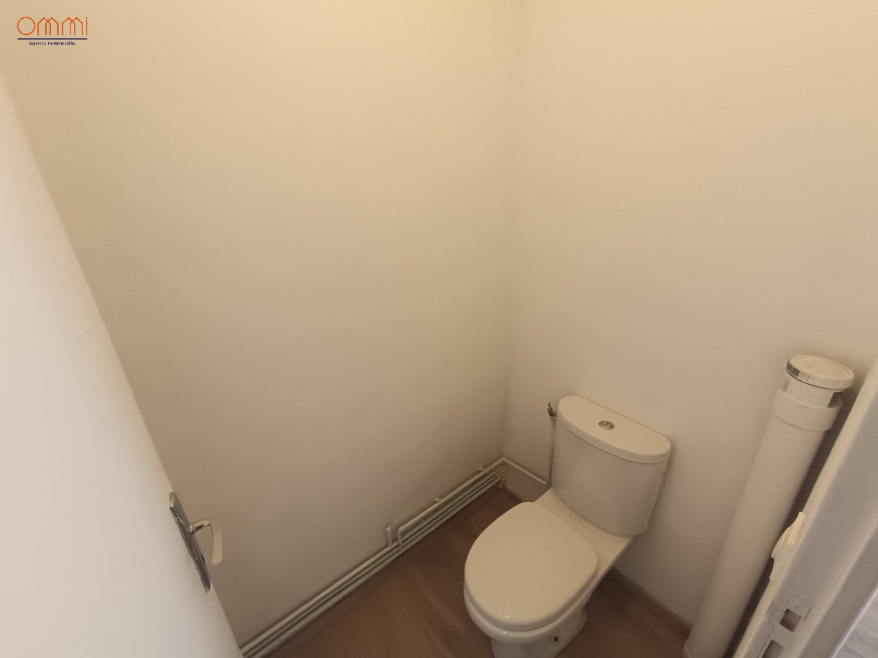 
                                                Location
                                                 Maison 2 chambres Cour proche Coliseum