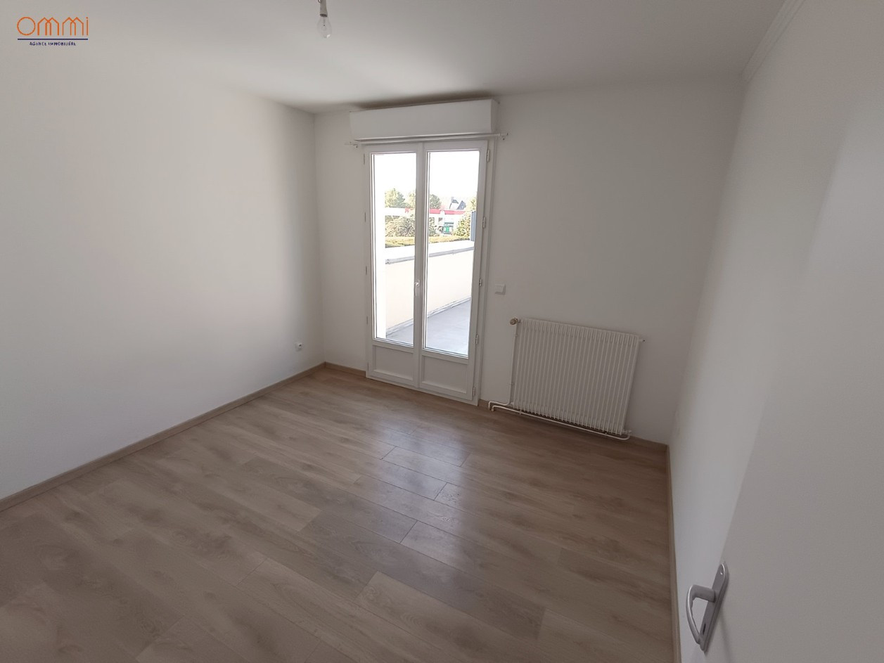 
                                                Location
                                                 Maison 2 chambres Cour proche Coliseum