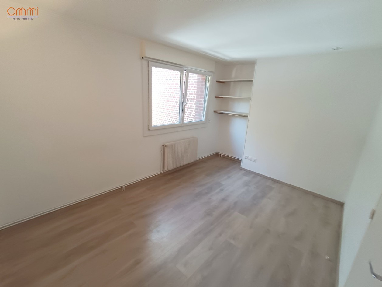 
                                                Location
                                                 Maison 2 chambres Cour proche Coliseum