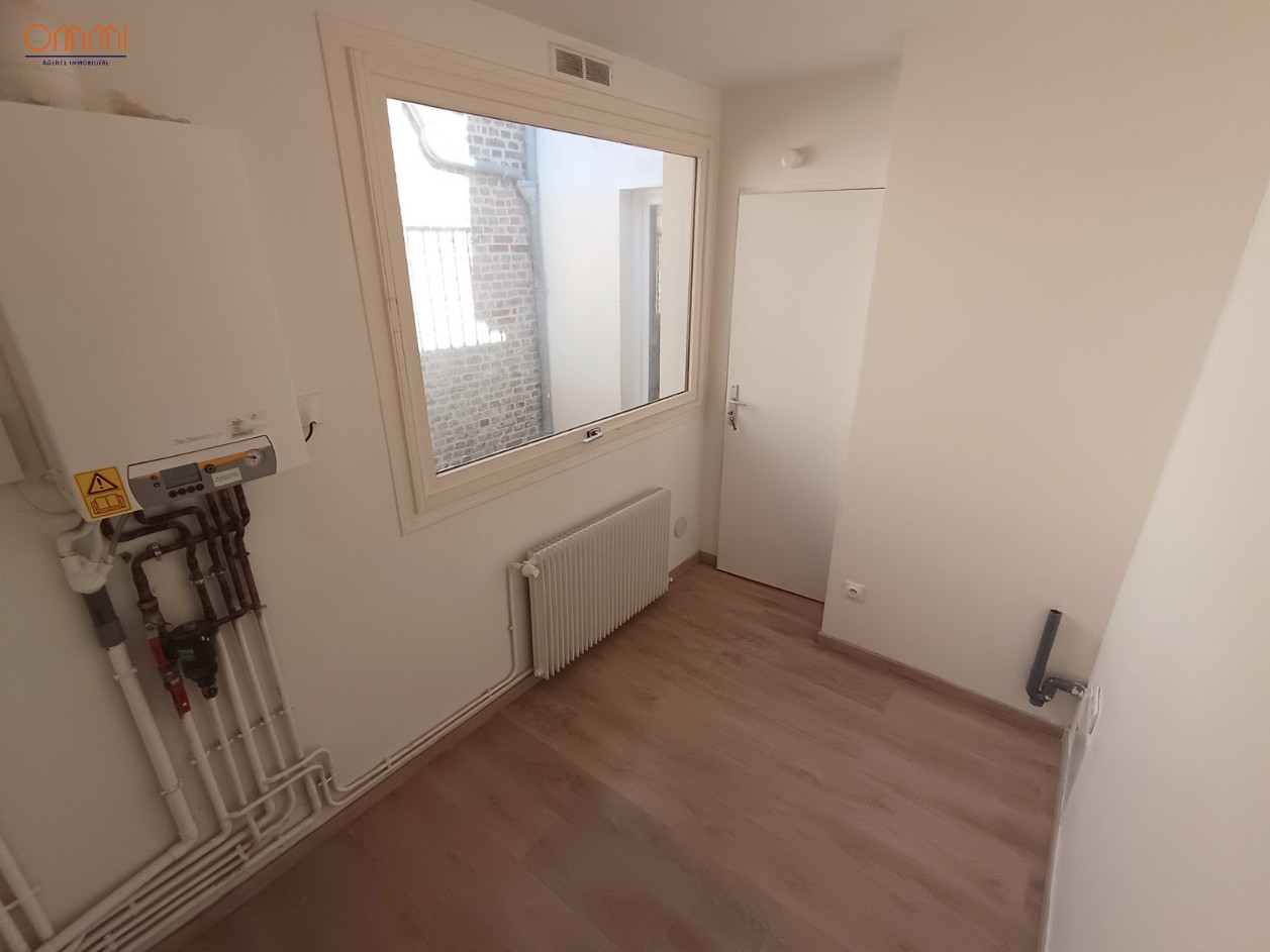 
                                                Location
                                                 Maison 2 chambres Cour proche Coliseum
