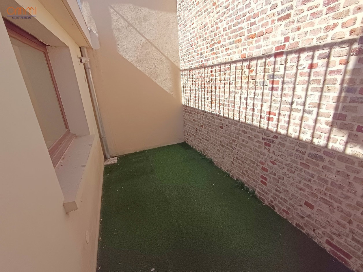 
                                                Location
                                                 Maison 2 chambres Cour proche Coliseum