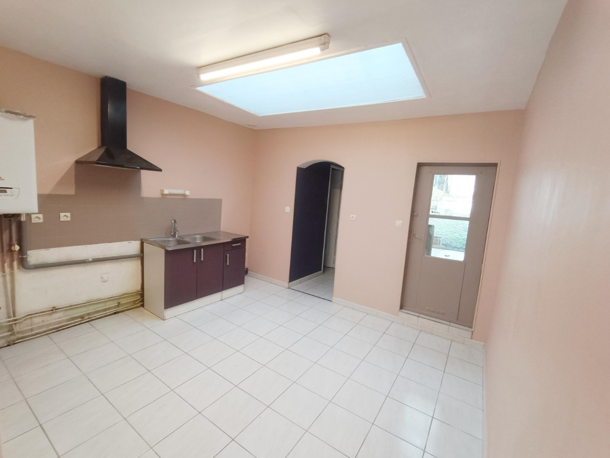 
                                                Vente
                                                 Maison 2 Chambres et jardin quartier St-Maurice