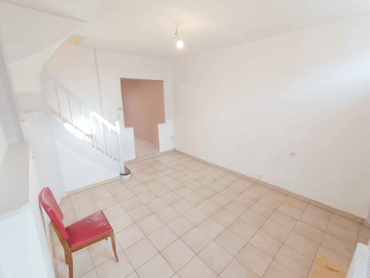 
                                                Vente
                                                 Maison 2 Chambres et jardin quartier St-Maurice