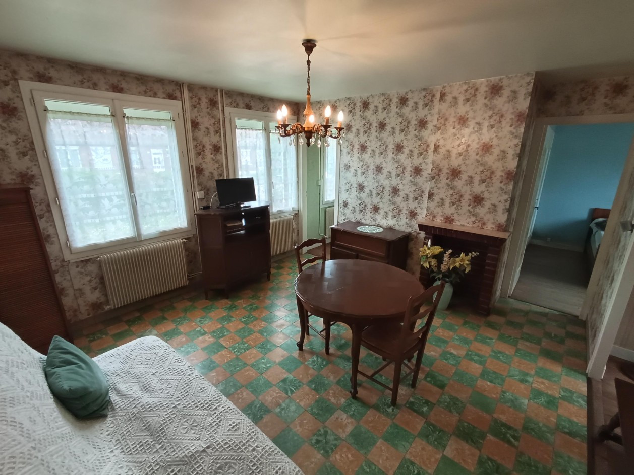 
                                                Vente
                                                 Maison 2 chambres, garage et jardin