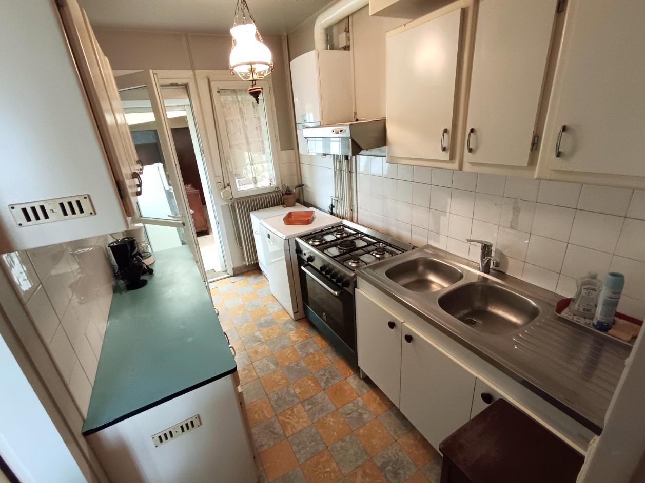 
                                                Vente
                                                 Maison 2 chambres, garage et jardin