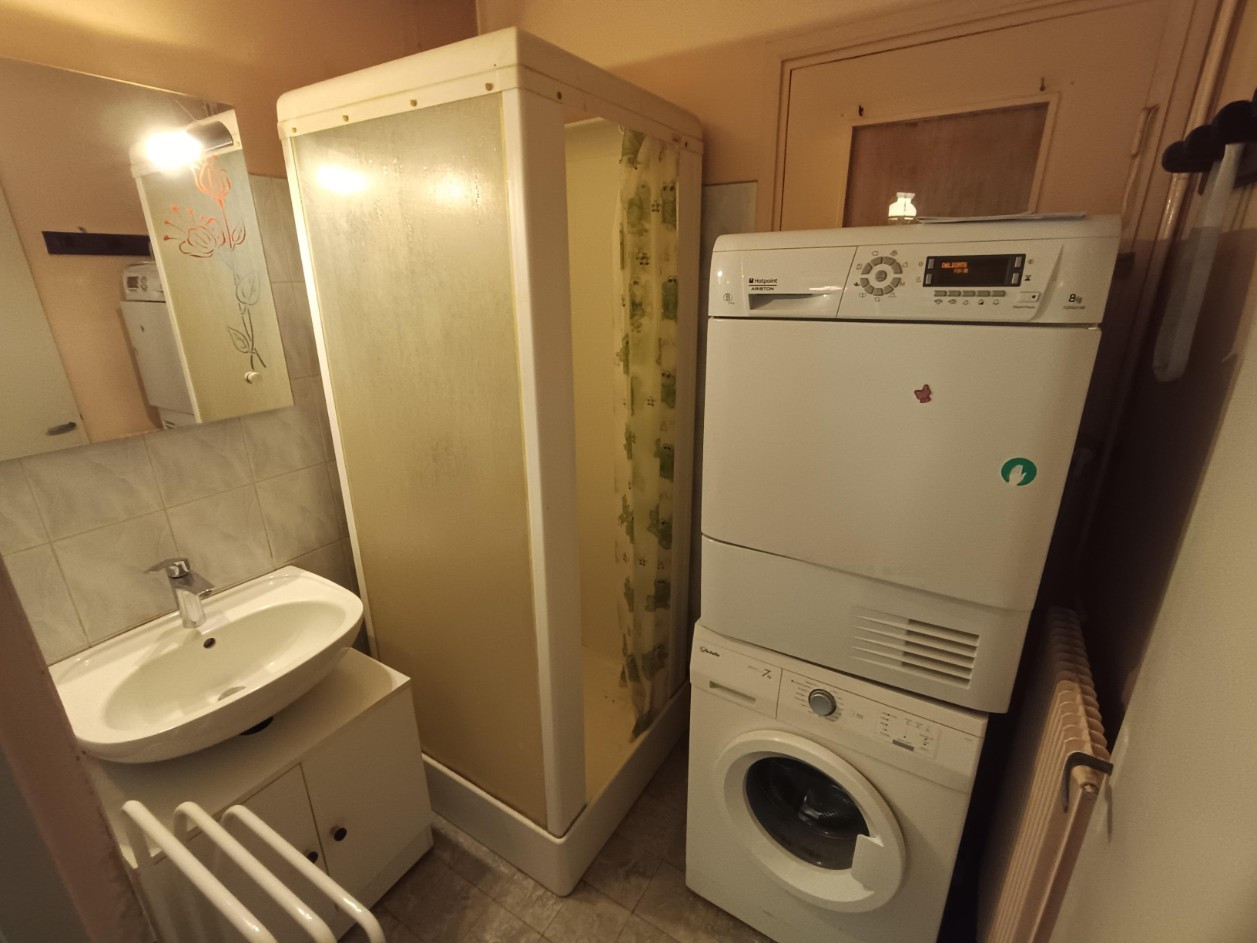 
                                                Vente
                                                 Maison 2 chambres, garage et jardin