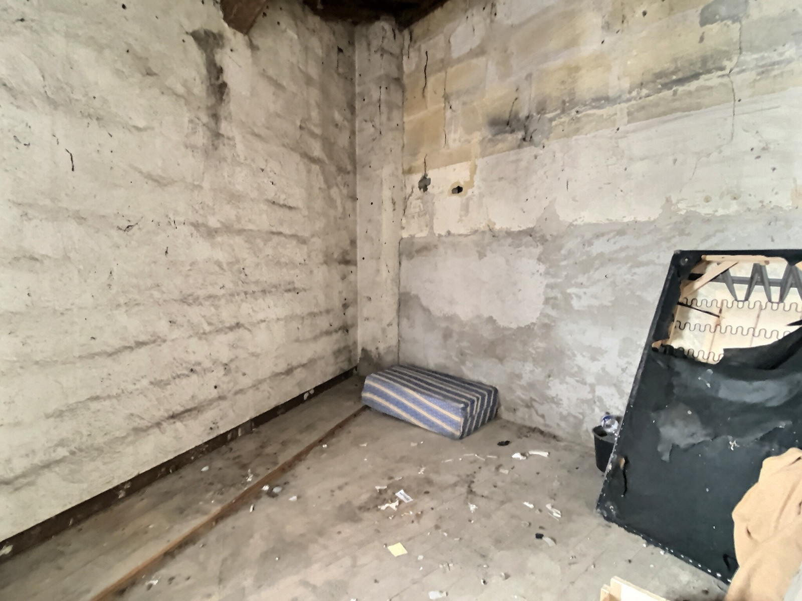 
                                                Vente
                                                 Maison 2 pièces