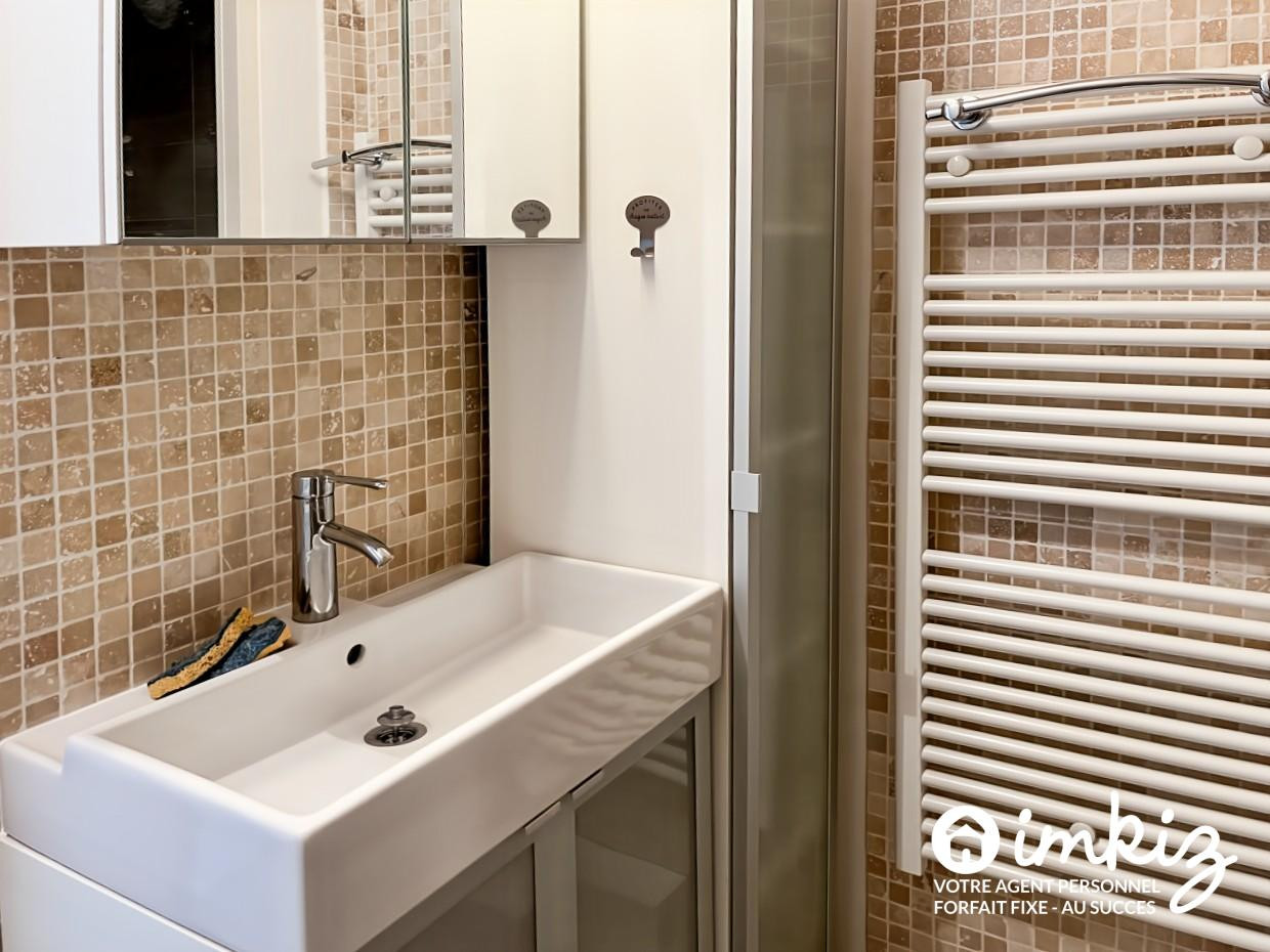 
                                                Vente
                                                 Maison 2 pièces