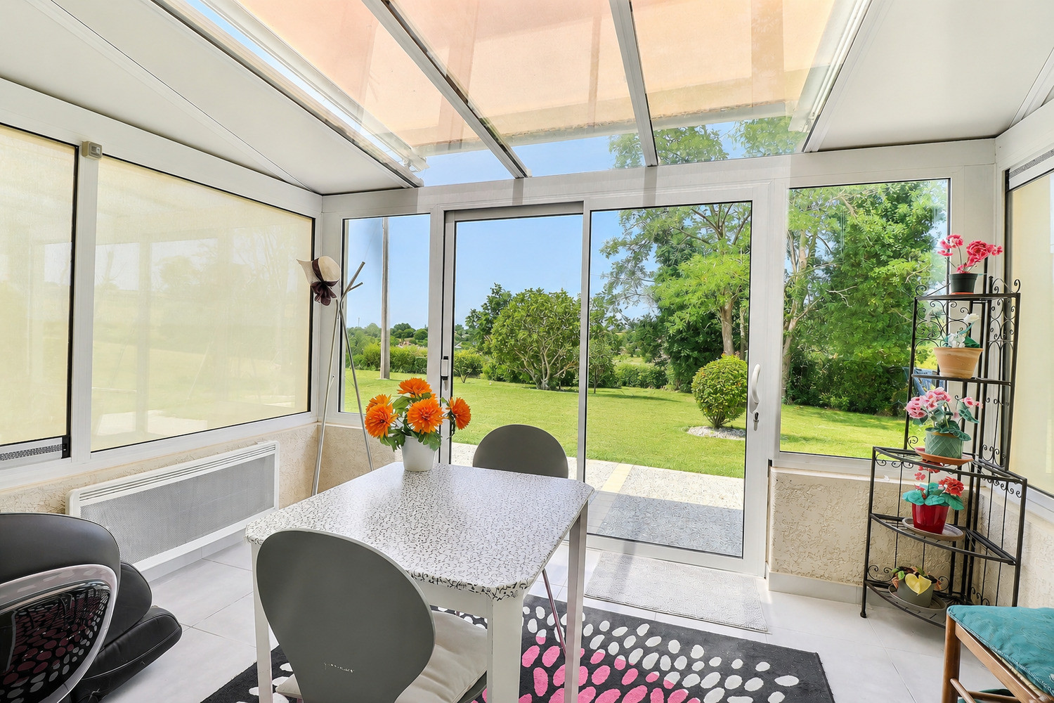 
                                                Vente
                                                 Maison 200 m² avec studio indépendant