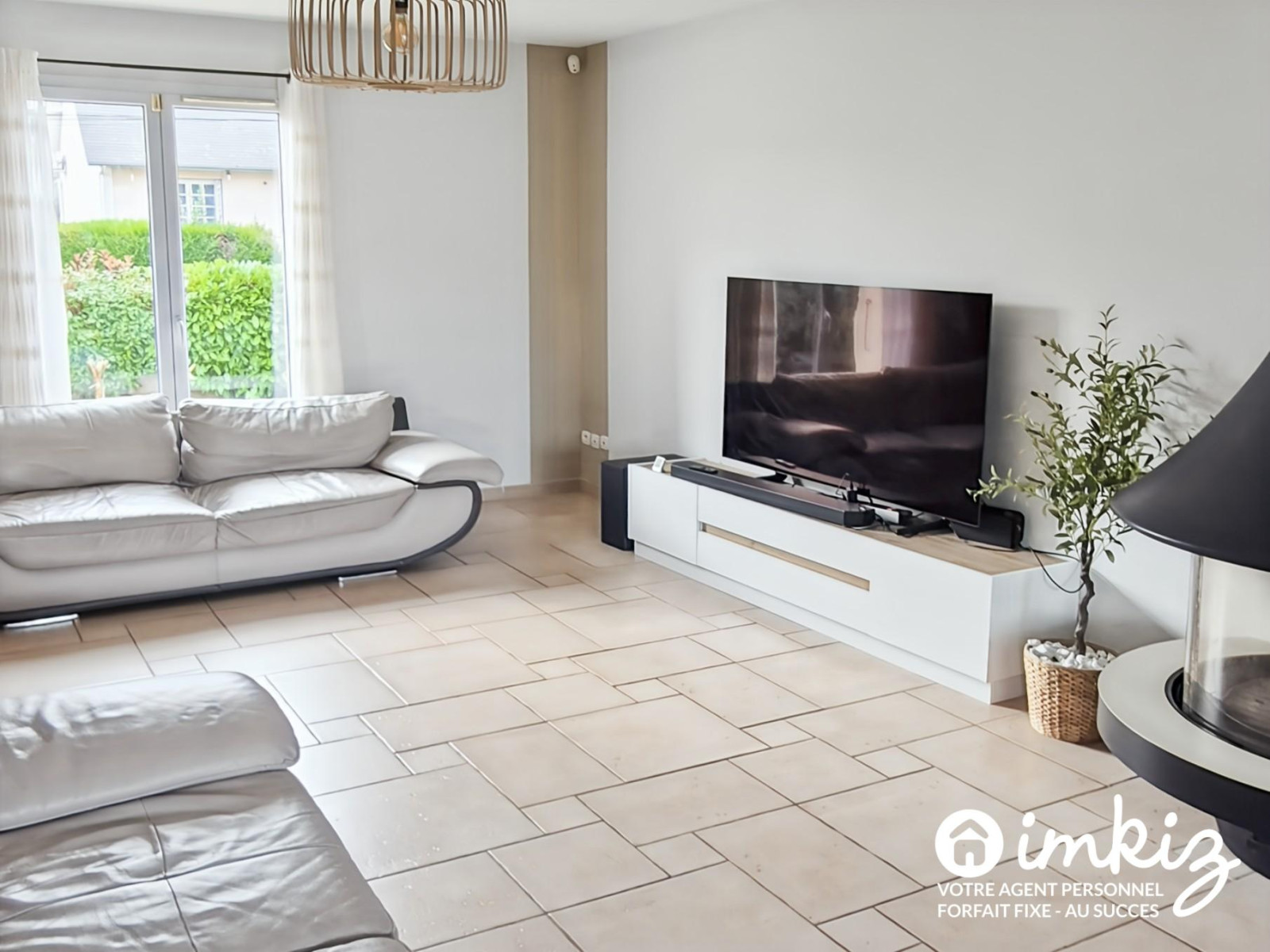 
                                                Vente
                                                 Maison 2011 6 pièces 145m2 - Quartier Saint Pierre