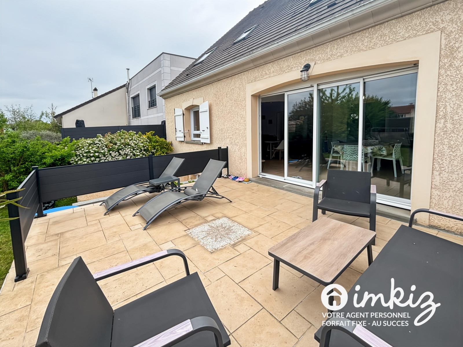 
                                                Vente
                                                 Maison 2011 6 pièces 145m2 - Quartier Saint Pierre