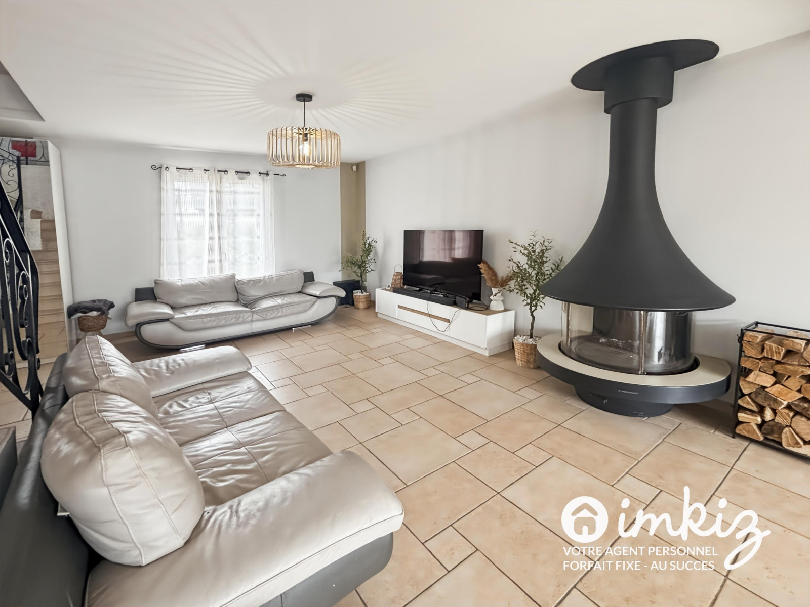 
                                                Vente
                                                 Maison 2011 6 pièces 145m2 - Quartier Saint Pierre