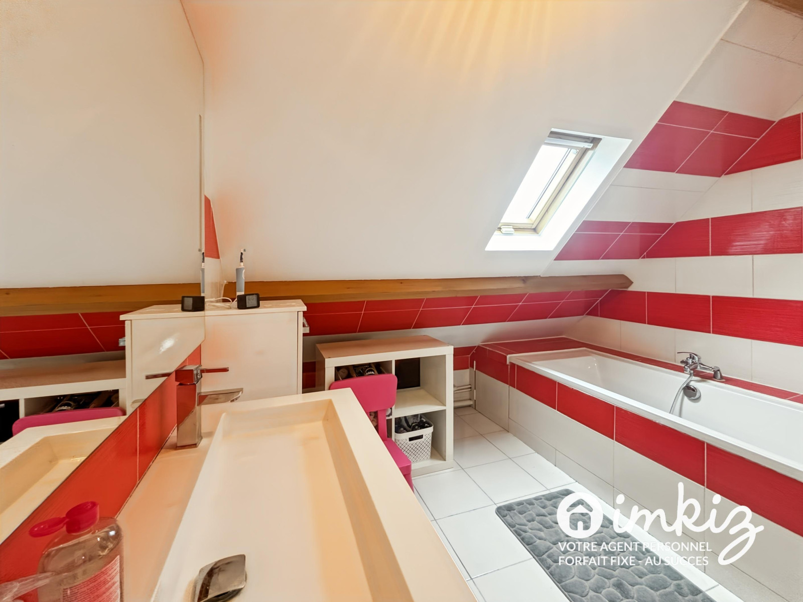
                                                Vente
                                                 Maison 2011 6 pièces 145m2 - Quartier Saint Pierre