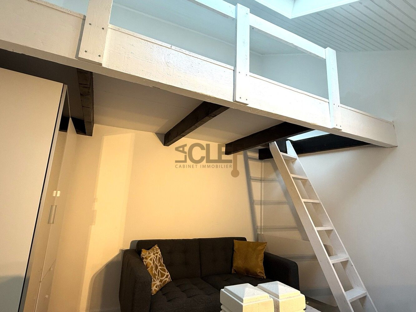 
                                                Location
                                                 Maison 20m² - Chatenay Malabry