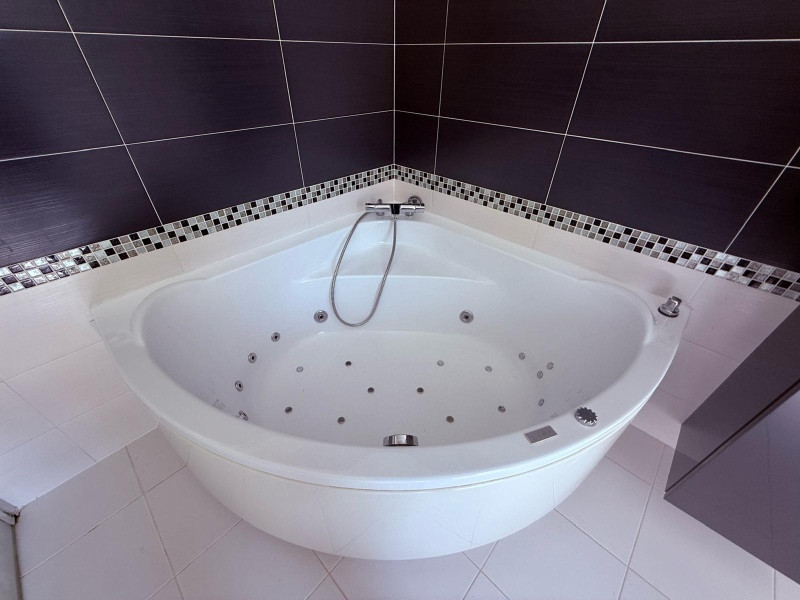 
                                                Vente
                                                 Maison 210m2 - 4 chambres - à 5min de BERGERAC