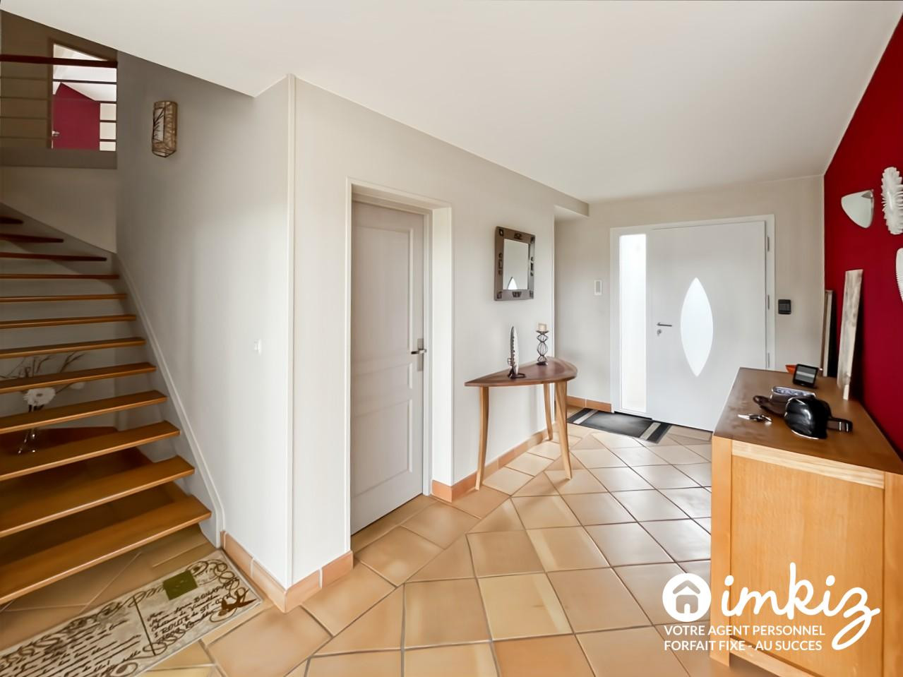
                                                Vente
                                                 Maison 210m2 - 8 pièces - Vue imprenable