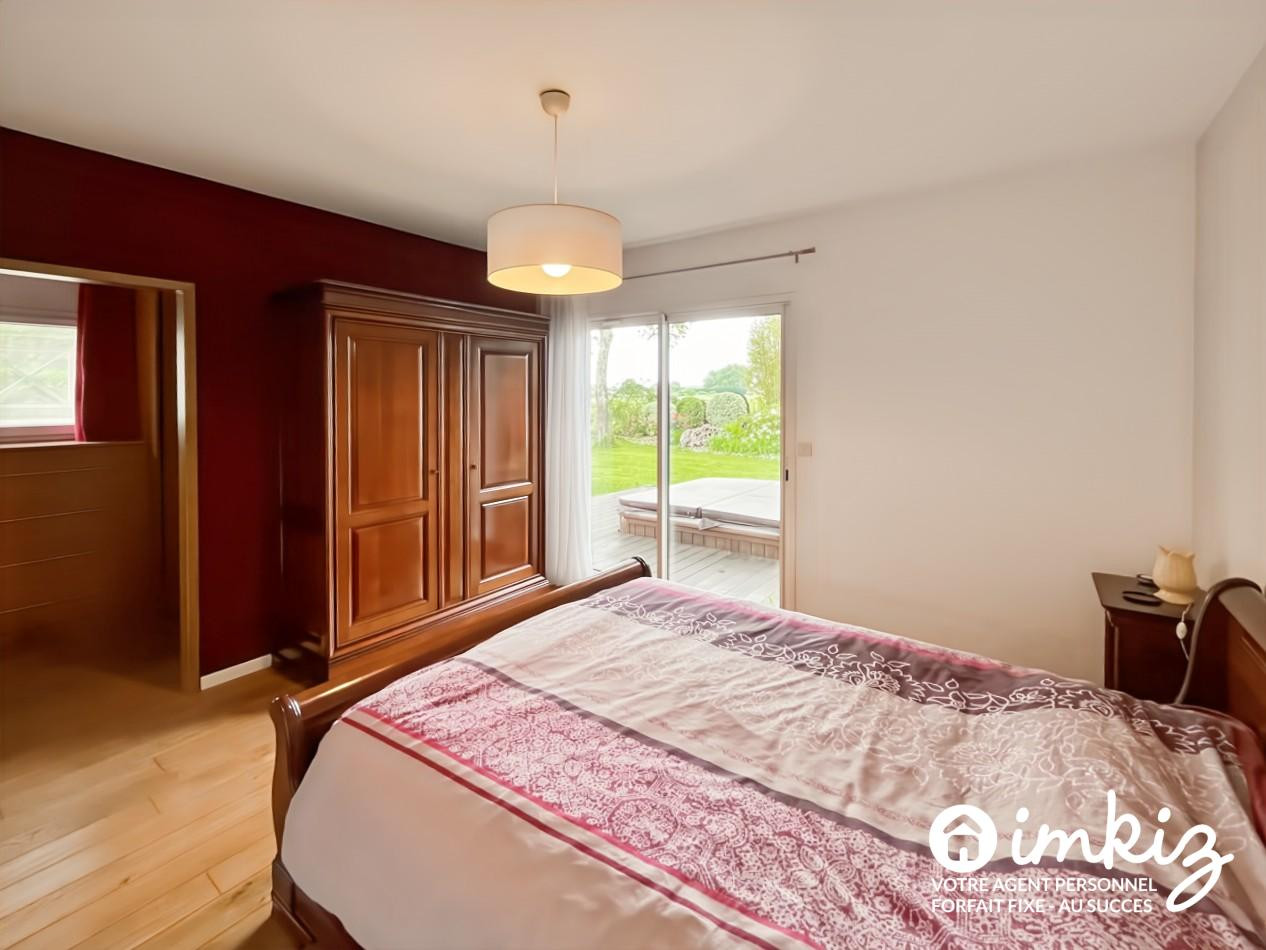 
                                                Vente
                                                 Maison 210m2 - 8 pièces - Vue imprenable