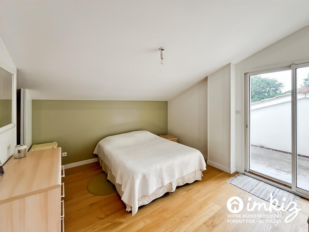 
                                                Vente
                                                 Maison 210m2 - 8 pièces - Vue imprenable
