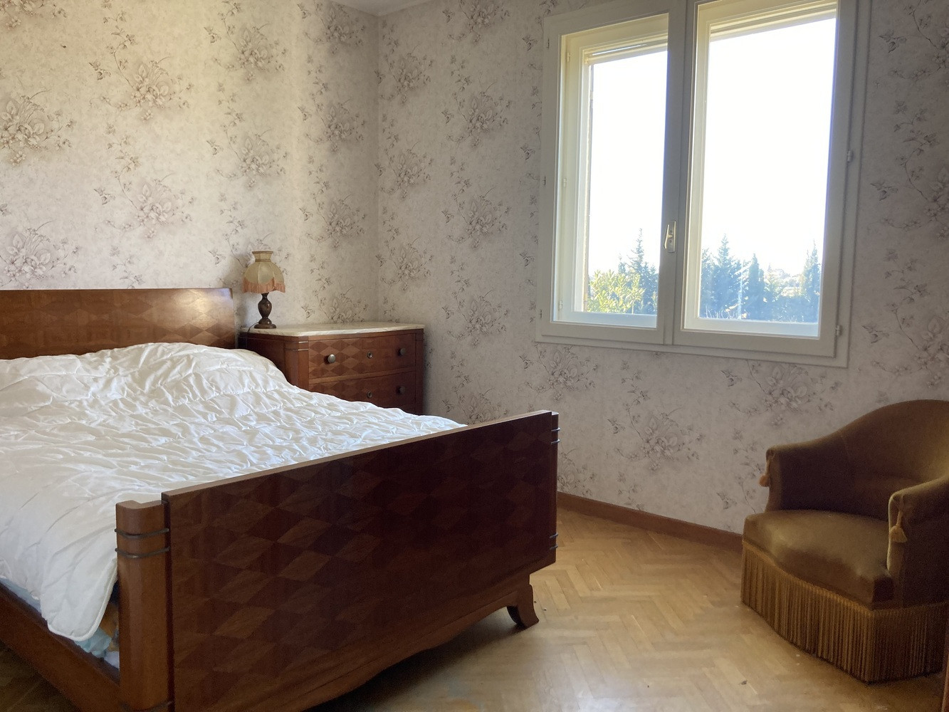 
                                                Vente
                                                 Maison 225 m², 3 chbres et garage