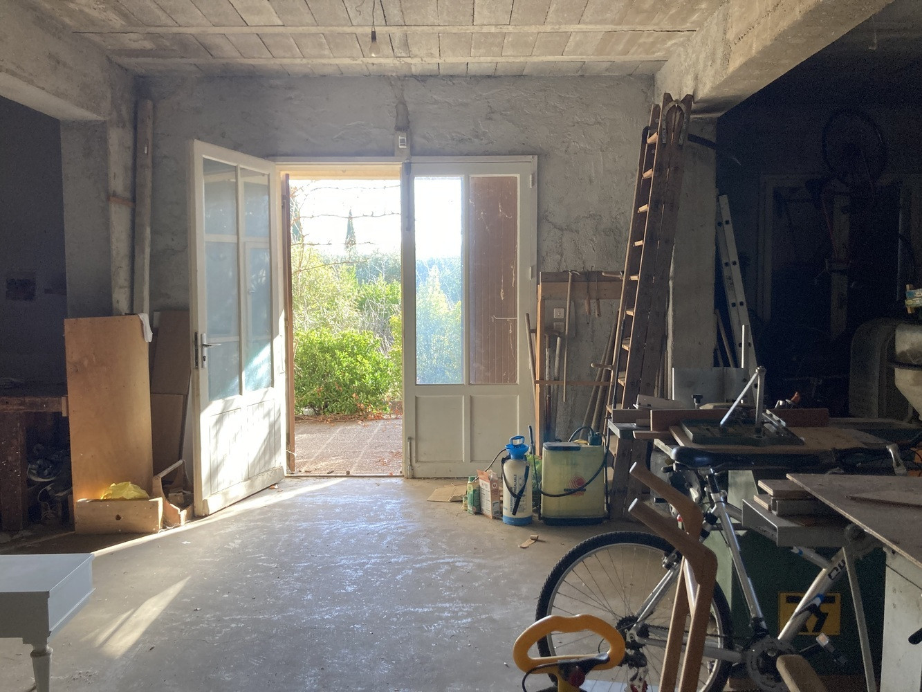
                                                Vente
                                                 Maison 225 m², 3 chbres et garage
