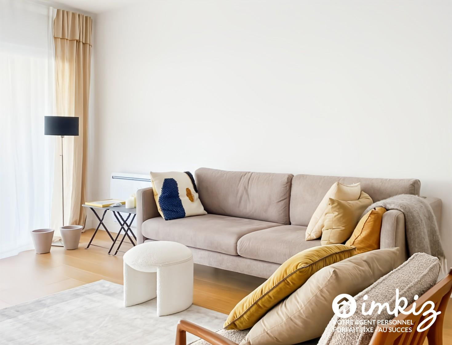 
                                                Vente
                                                 Maison 240 m² avec jardin hyper-centre d'Auray