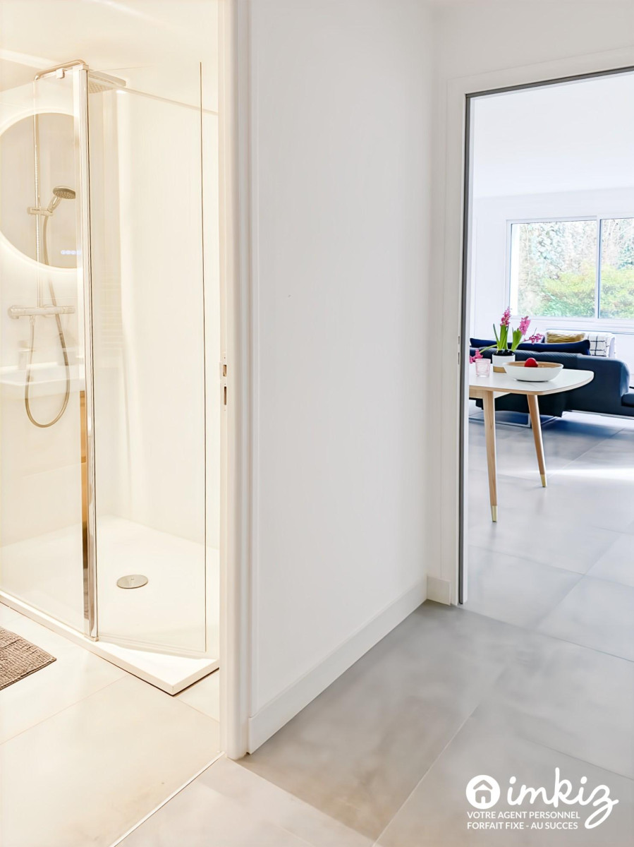 
                                                Vente
                                                 Maison 240 m² avec jardin hyper-centre d'Auray