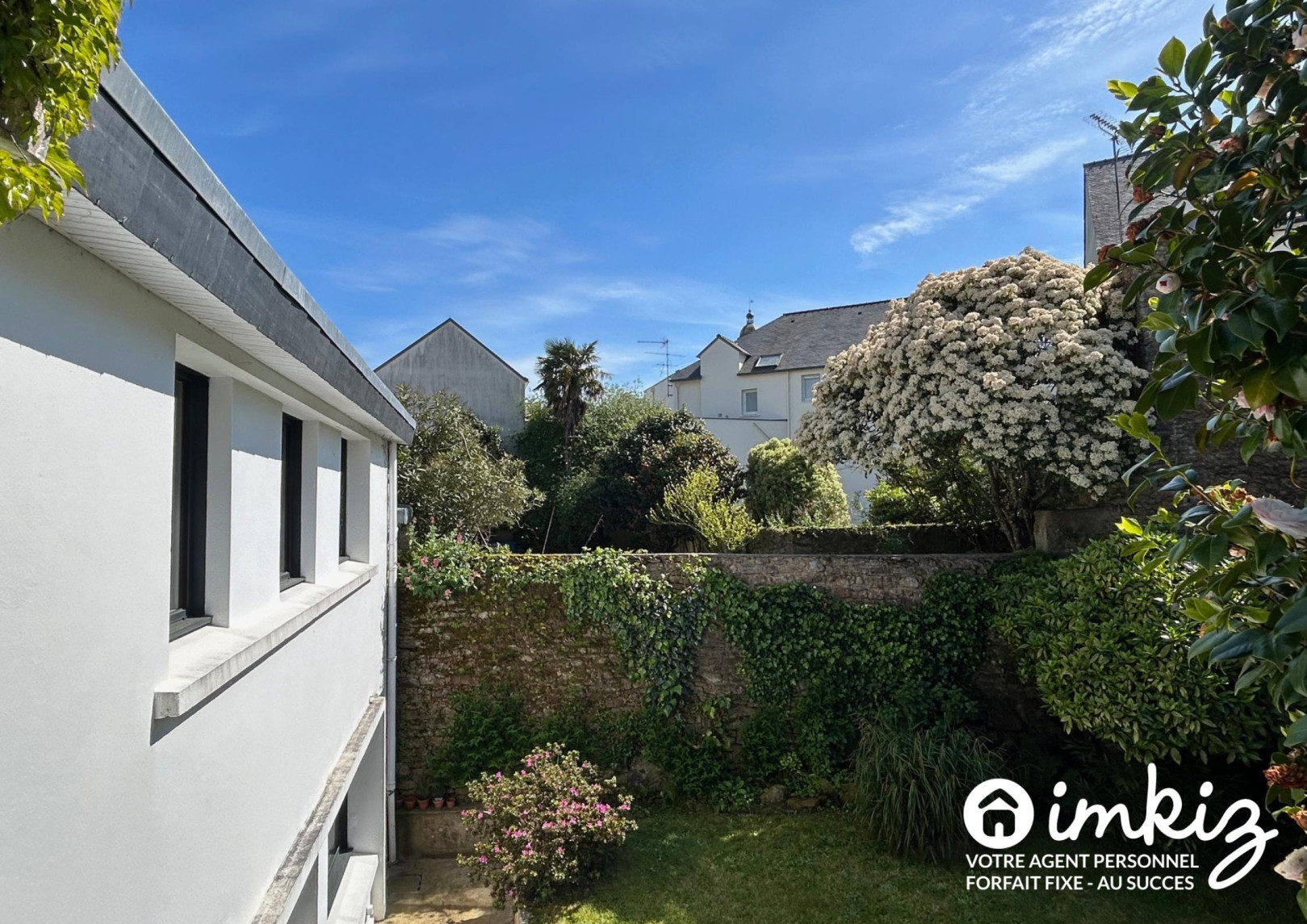 
                                                Vente
                                                 Maison 240 m² avec jardin hyper-centre d'Auray