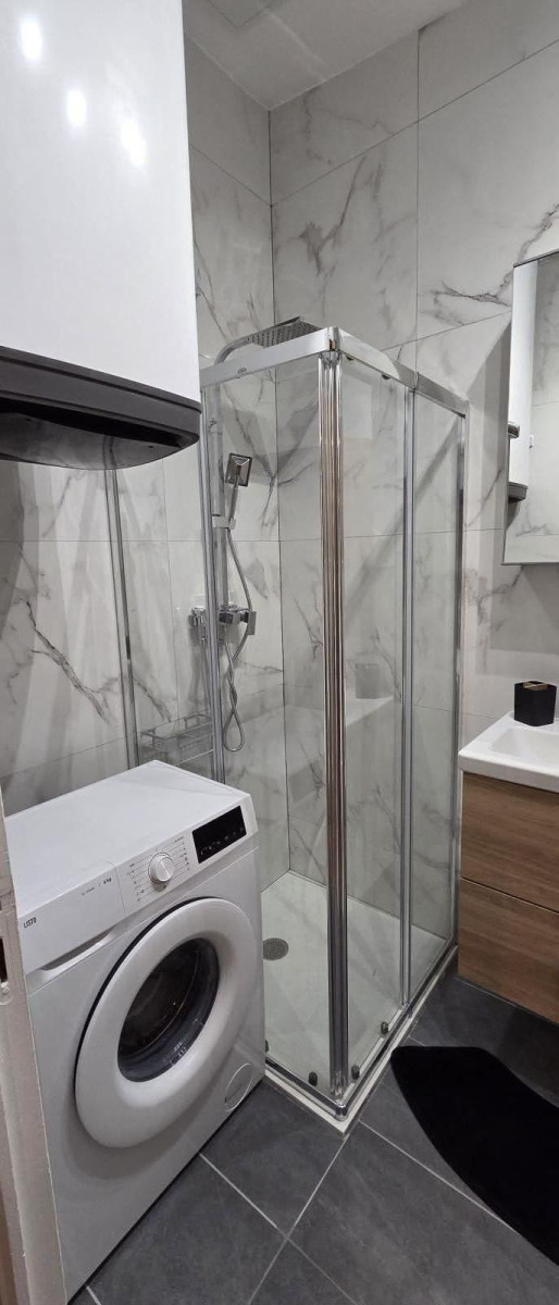 
                                                Location
                                                 Maison 26m² (deux studios meublés) rénovée