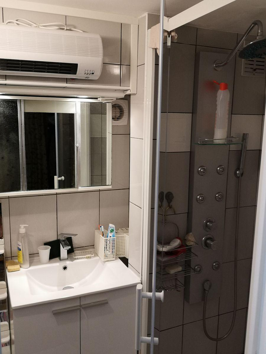 
                                                Location
                                                 Maison 2mn Bozel, 4 chambres, jardin, 100 m2 habit