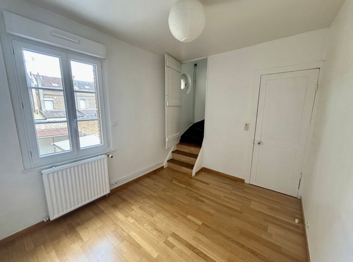 
                                                Location
                                                 Maison 3/4 chambres avec cour extérieur Amiens