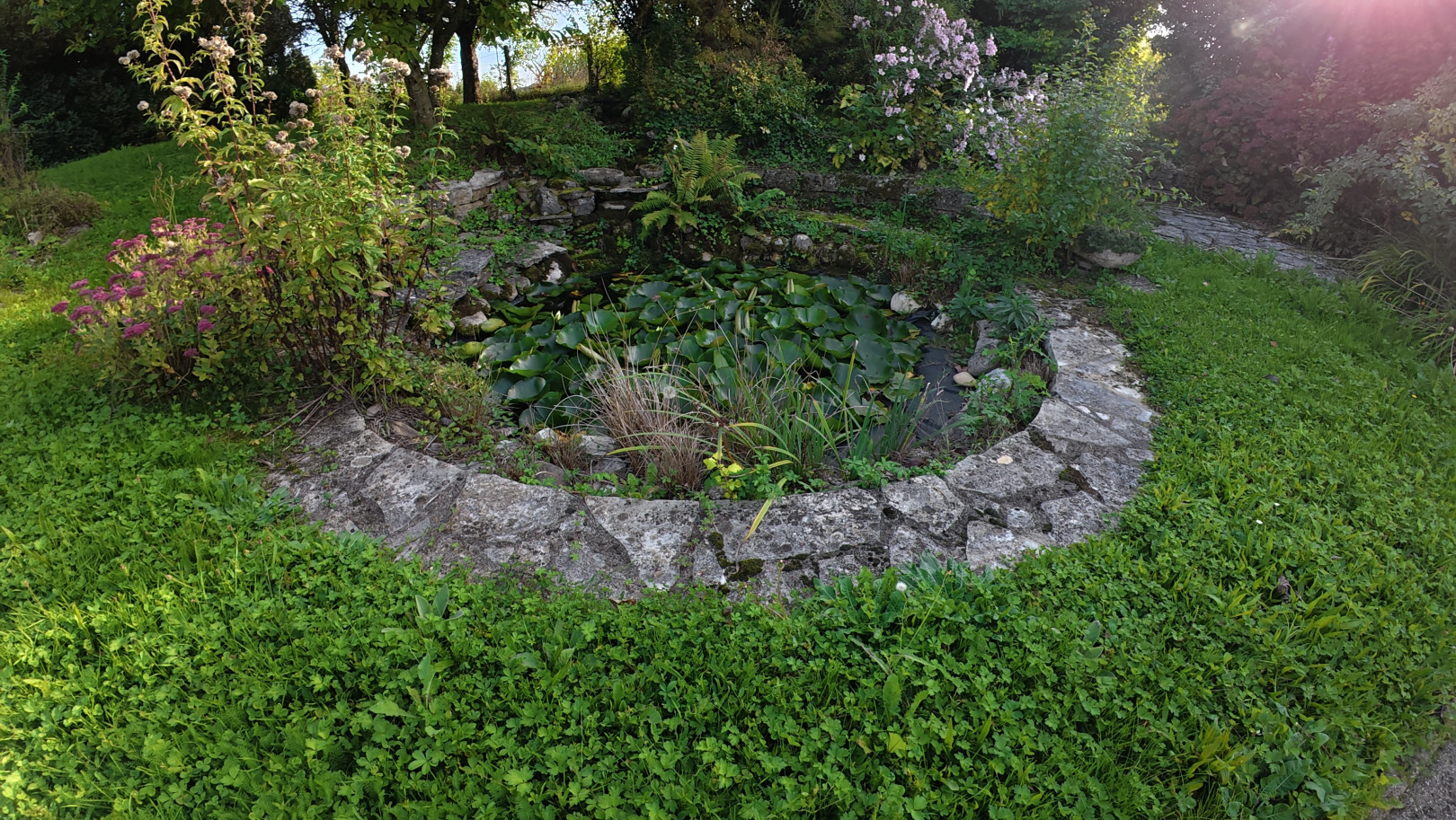 
                                                Vente
                                                 MAISON  3 CHAMBRES