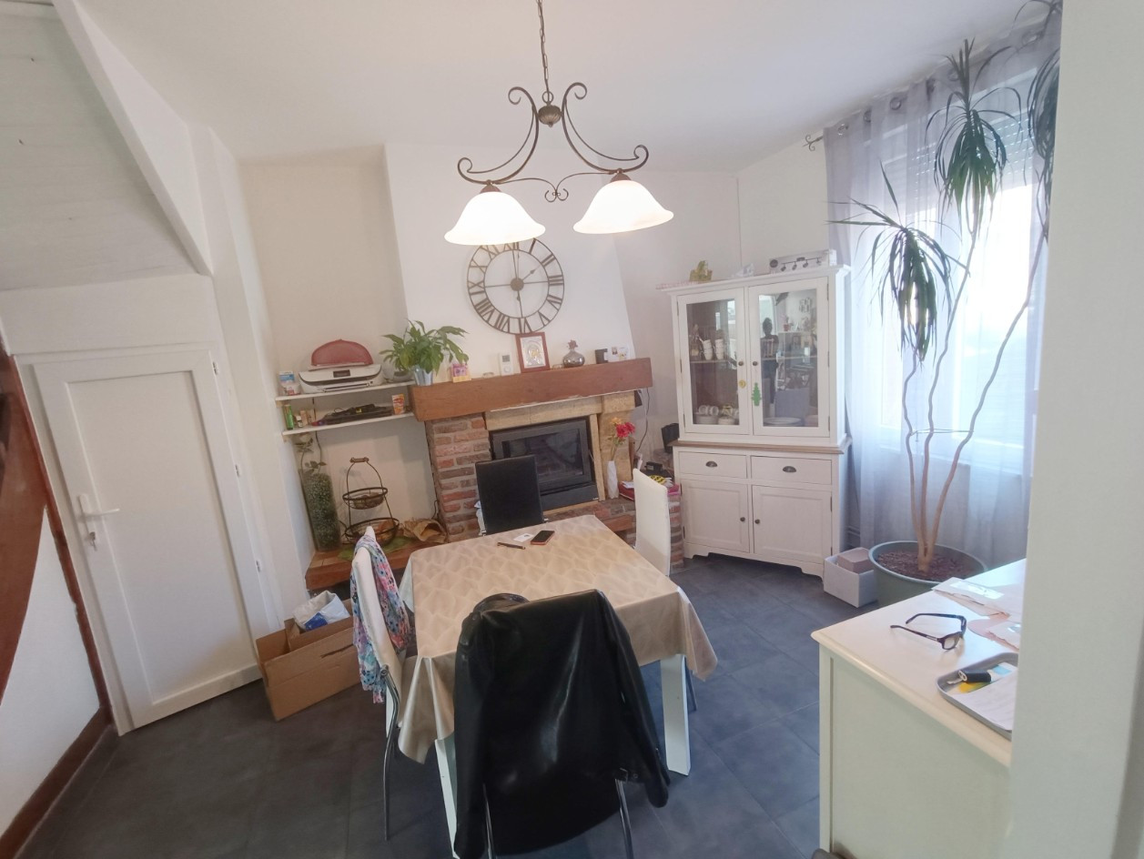 
                                                Vente
                                                 Maison 3 chambres, 84m² Saint-Pierre avec terrasse